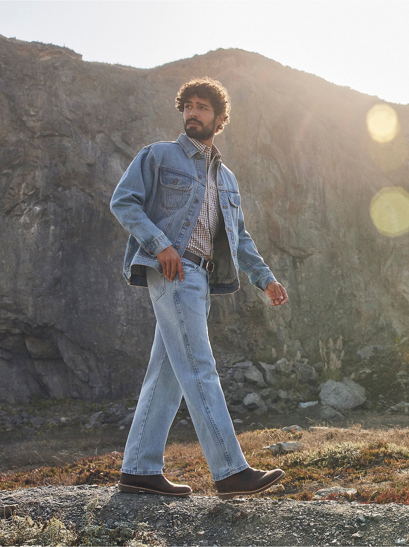 wrangler rugged wear jeans