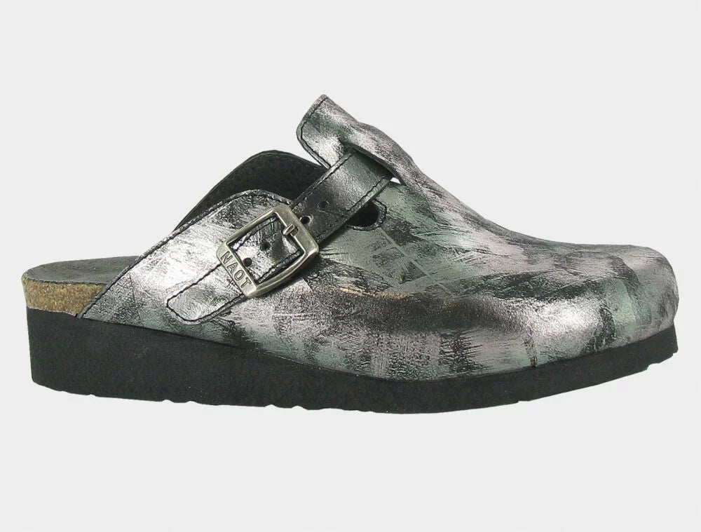 Naot outlet store shop